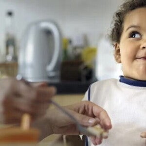 ¿Por qué mi bebé no quiere comer?