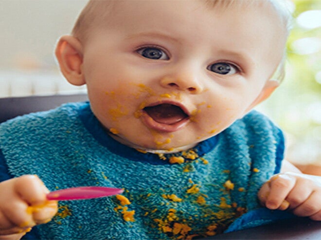 Cómo comenzar la alimentación complementaria Cómo comenzar la alimentación complementaria