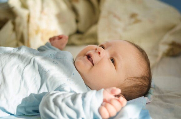 Desarrollo de mi bebé de 2 meses Desarrollo de mi bebé de 2 meses