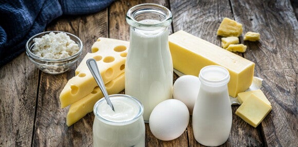 Alimentos como los huevos y la leche pueden conllevar alergias en bebés Alimentos como los huevos y la leche pueden conllevar alergias en bebés